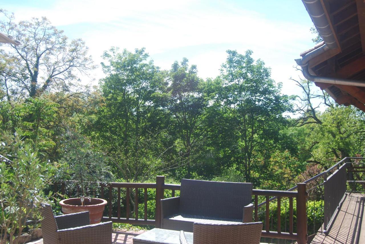 Au Son De L Angelus Bed & Breakfast Moncrabeau Luaran gambar